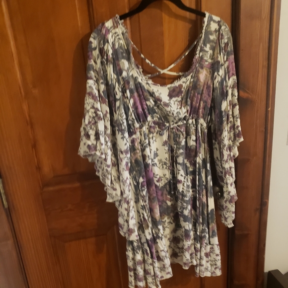 Free People - Picture 2 of 4